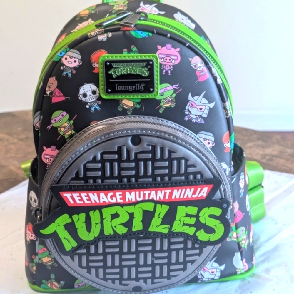 💚Loungefly Teenage Mutant Ninja Turtles Sewer Cap Mini Backpack💚